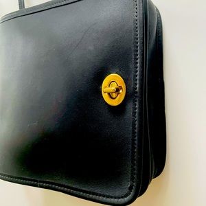 Coach vintage, NEW navy blue crossbody vintage satchel